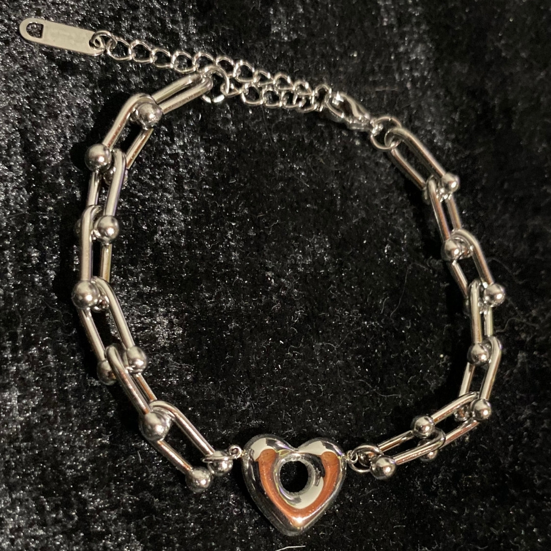 Kalp Detaylı Çelik Görünümlü Modern Zincir Bileklik
