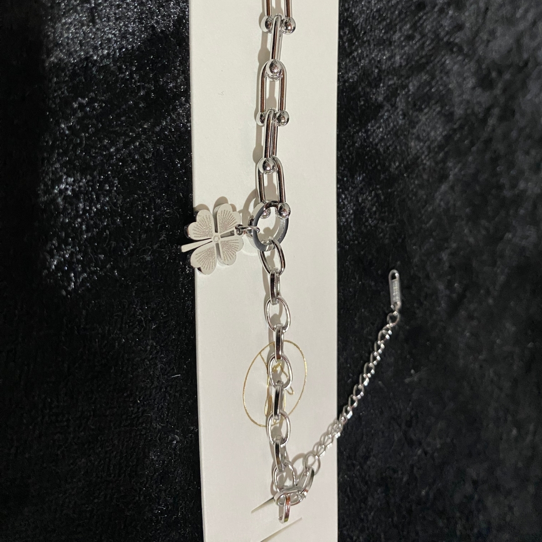 Dört Yapraklı Yonca Charm Gümüş Renk Zincir Bileklik