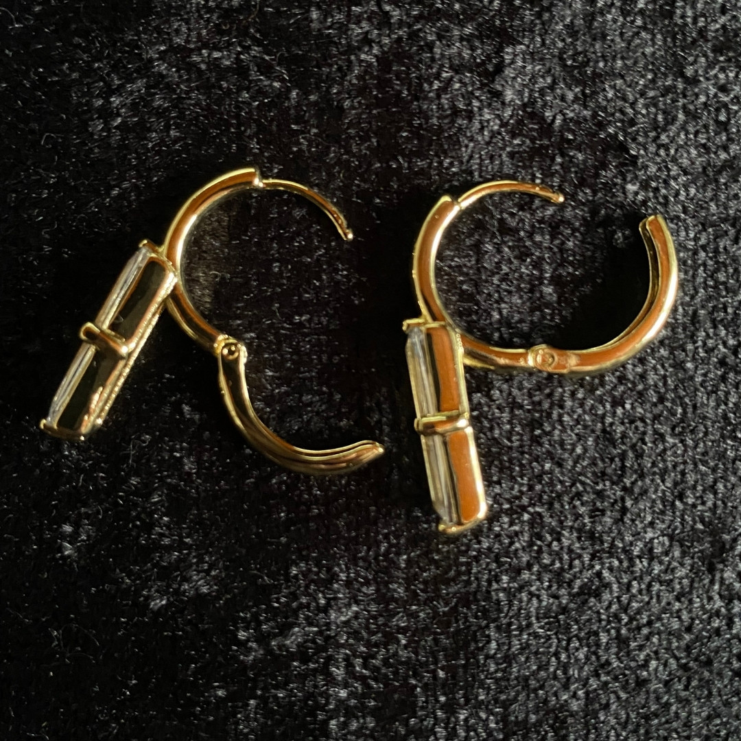 Nova Baget Taş Detaylı Altın Renk Küpe