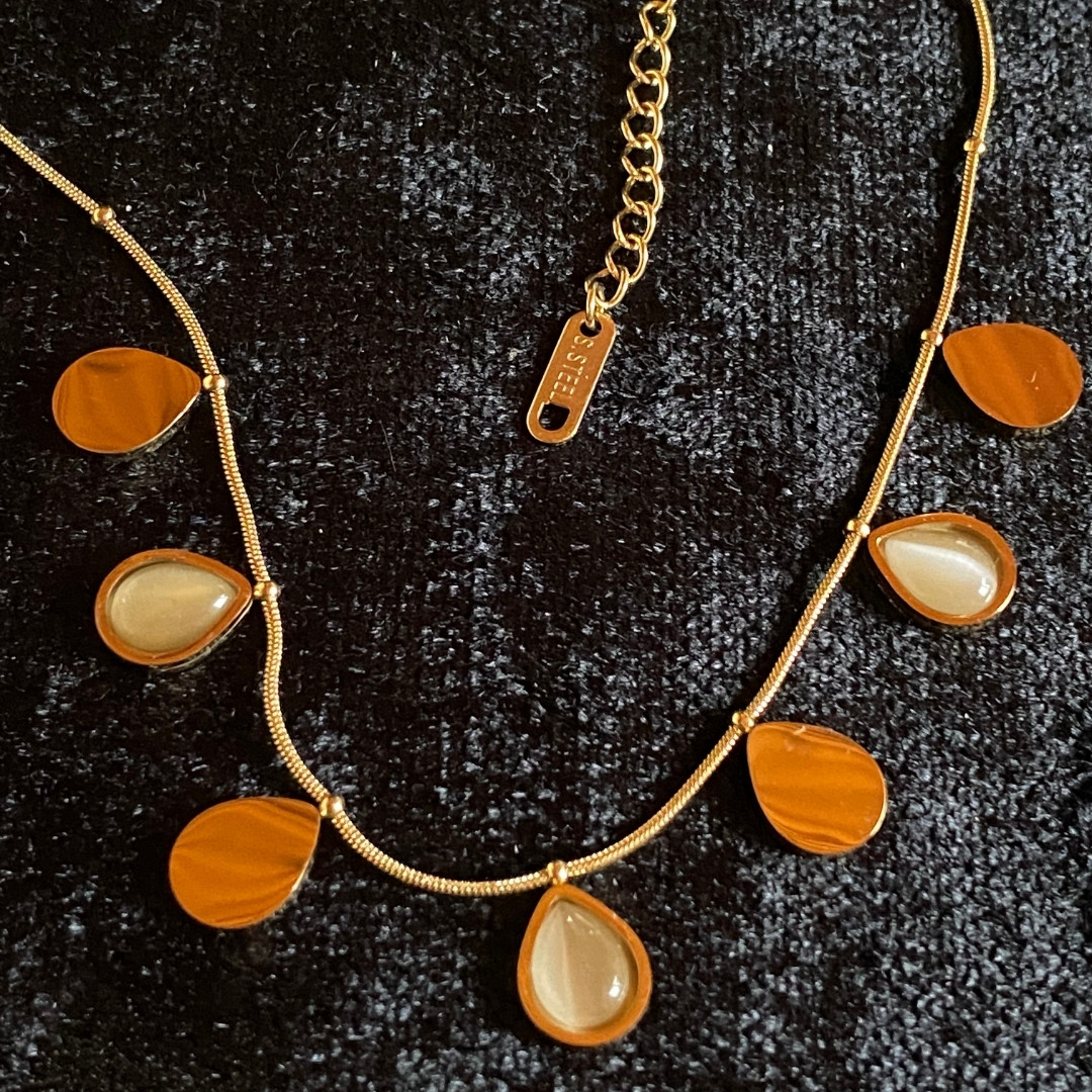 Sedef Damla Sallantılı Yılan Zincir Kolye