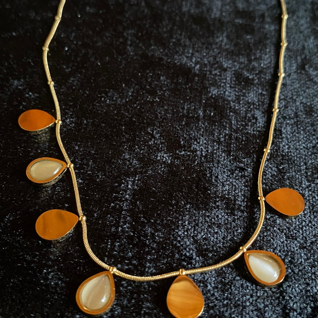 Sedef Damla Sallantılı Yılan Zincir Kolye