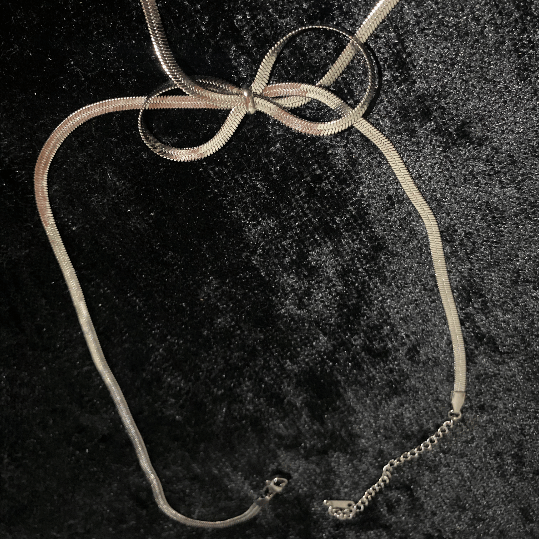 Gümüş Renk Yılan Zincir Fiyonk Kurdele Kolye