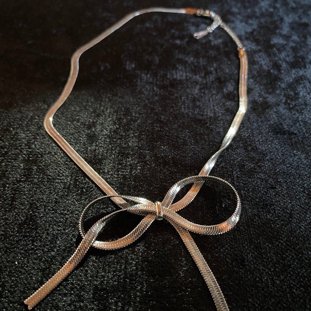 Gümüş Renk Yılan Zincir Fiyonk Kurdele Kolye