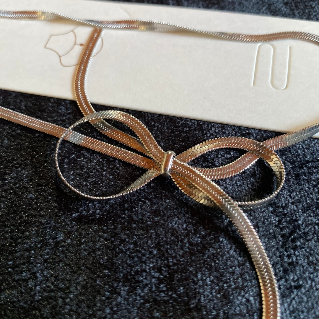 Gümüş Renk Yılan Zincir Fiyonk Kurdele Kolye